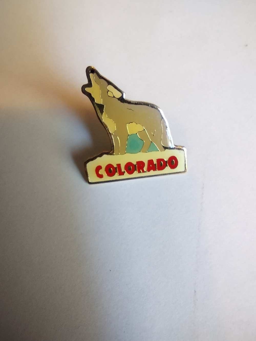 Vintage Colorado Howling Wolf Enamel Souvenir Pin